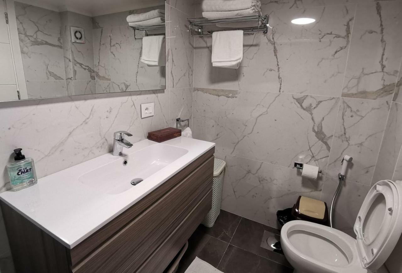 West House Apartments-Mar Mikhael Bejrút Kültér fotó